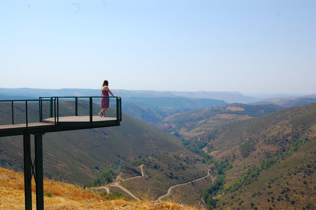 Miradouro de Santa Bárbara, Mós, Torre de Moncorvo